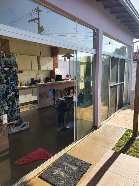 Casa de 2 suítes e piscina no Jardim Embaré em São Carlos/SP.: 1ª foto da galeria de imagens do imóvel