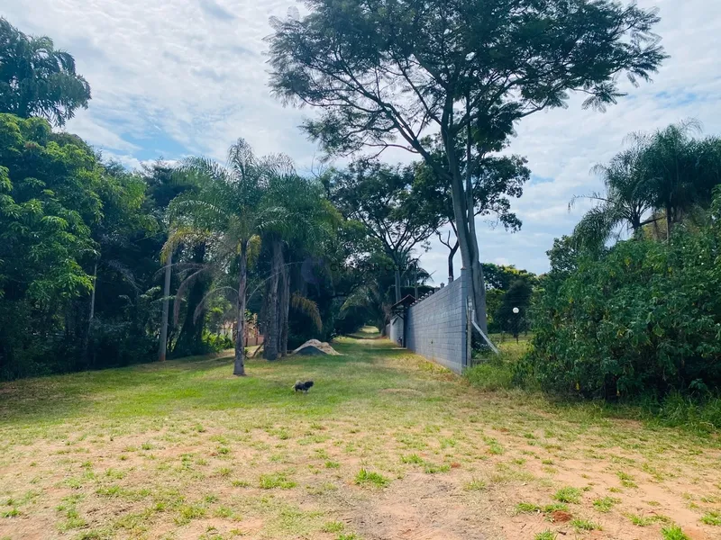 TERRENO DE 9.751.54M² NO COND. DE CHACARAS VALPARAÍSO 2 EM SÃO CARLOS: 5ª foto da galeria de imagens do imóvel