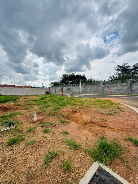 Terreno de esquina com 327m² no Condomínio Faber V em São Carlos/SP.: 4ª foto da galeria de imagens do imóvel