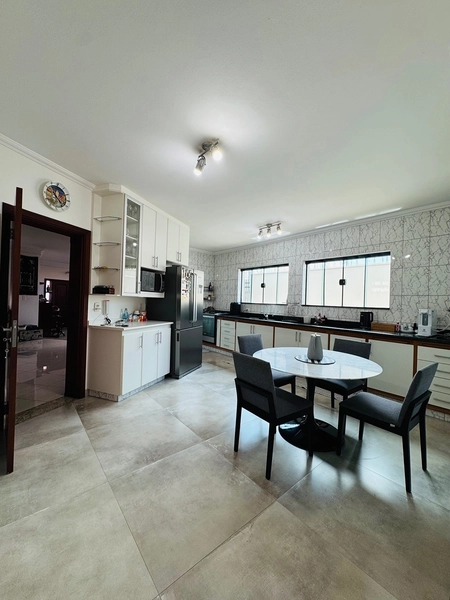 Sobrado de 4 Dormitórios no Planalto Paraíso em São Carlos/SP.: 13ª foto da galeria de imagens do imóvel