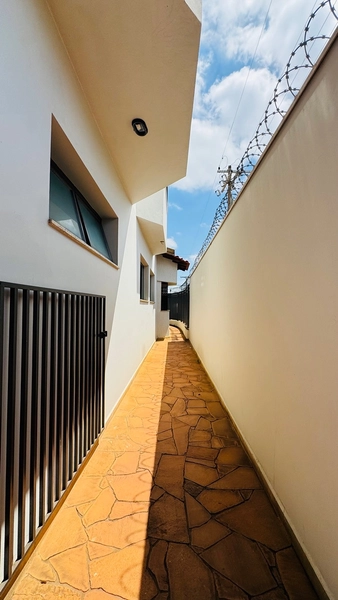 Sobrado de 4 Dormitórios no Planalto Paraíso em São Carlos/SP.: 18ª foto da galeria de imagens do imóvel