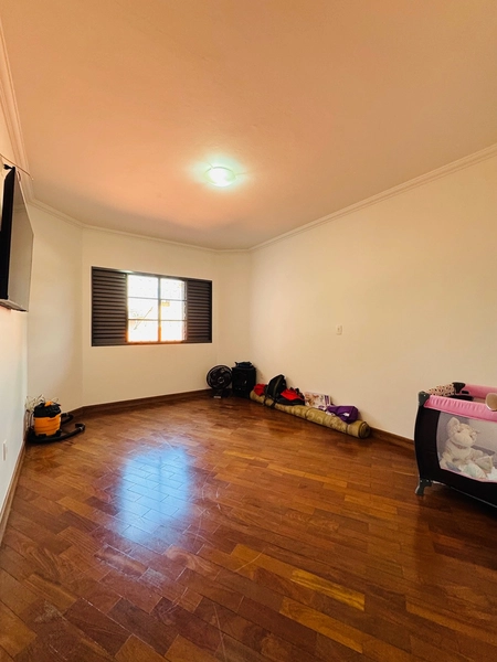 Sobrado de 4 Dormitórios no Planalto Paraíso em São Carlos/SP.: 38ª foto da galeria de imagens do imóvel