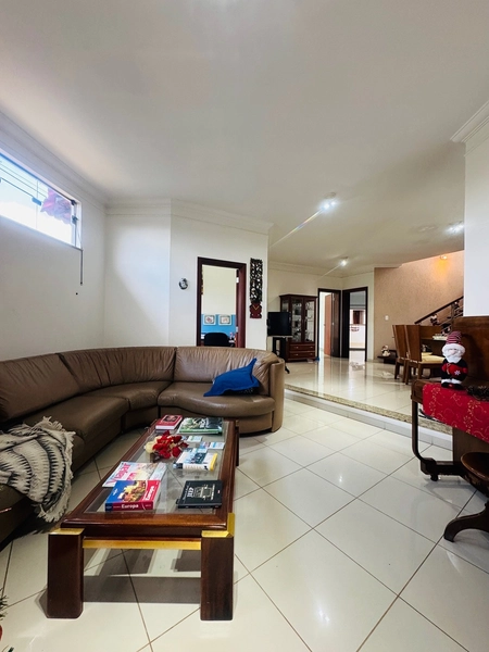 Sobrado de 4 Dormitórios no Planalto Paraíso em São Carlos/SP.: 4ª foto da galeria de imagens do imóvel