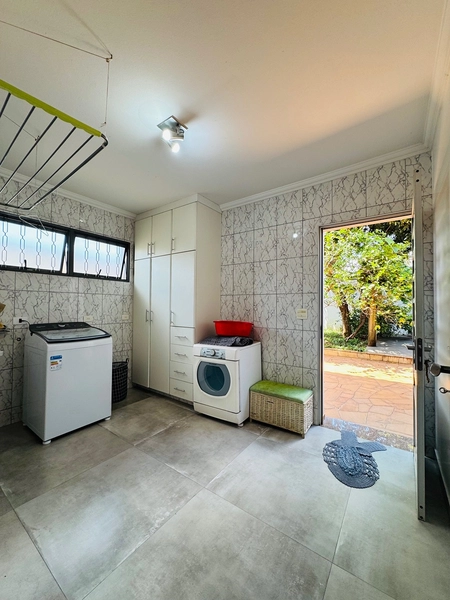 Sobrado de 4 Dormitórios no Planalto Paraíso em São Carlos/SP.: 16ª foto da galeria de imagens do imóvel