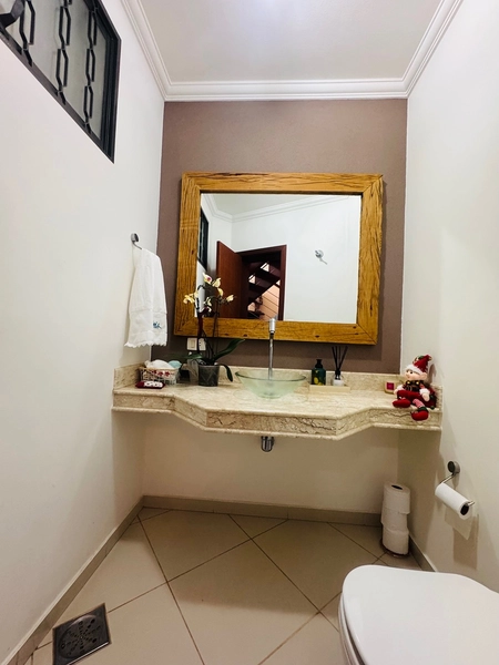 Sobrado de 4 Dormitórios no Planalto Paraíso em São Carlos/SP.: 8ª foto da galeria de imagens do imóvel