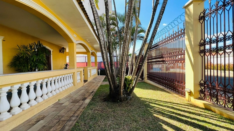 Casa de 6 dormitórios e piscina no PQ. Arnold Shimitd em São Carlos/SP: 15ª foto da galeria de imagens do imóvel