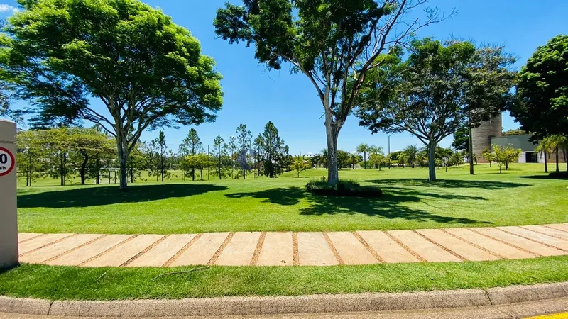 Terreno de 680 m² no Condomínio Damha I em São Carlos/SP.: 3ª foto da galeria de imagens do imóvel