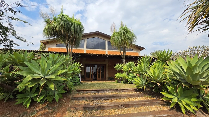 Chácara de 5.520m² com 4 Suítes no Condomínio Parque Itaipú em São Carlos/SP.: 2ª foto da galeria de imagens do imóvel