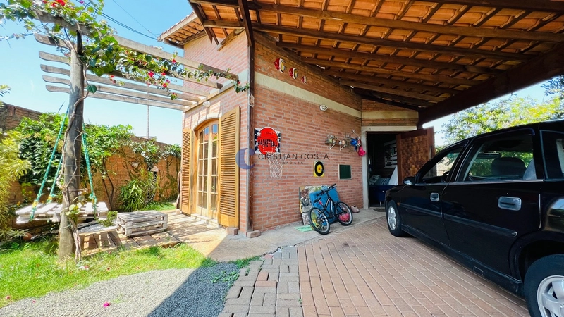 Casa de 4 dormitórios no Jardim Embaré em São Carlos/SP: 2ª foto da galeria de imagens do imóvel