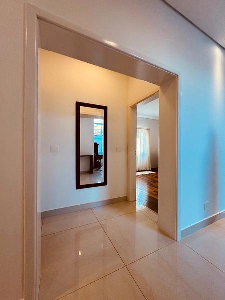 Sobrado de 4 Suítes e Piscina no Condomínio Damha II em São Carlos/SP.: 4ª foto da galeria de imagens do imóvel