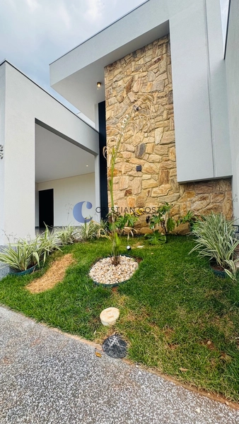 Casa de 3 dorm/s e piscina no Cond. Recanto dos Sabiás em São Carlos: 3ª foto da galeria de imagens do imóvel
