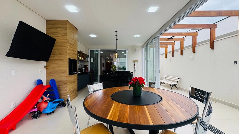 Sobrado de 4 Dormitórios sendo 3 Suítes e Piscina no Condomínio Damha IV em São Carlos/SP.: 25ª foto da galeria de imagens do imóvel