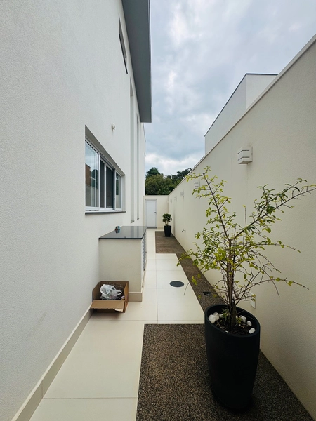 Sobrado de 4 Dormitórios sendo 3 Suítes e Piscina no Condomínio Damha IV em São Carlos/SP.: 32ª foto da galeria de imagens do imóvel