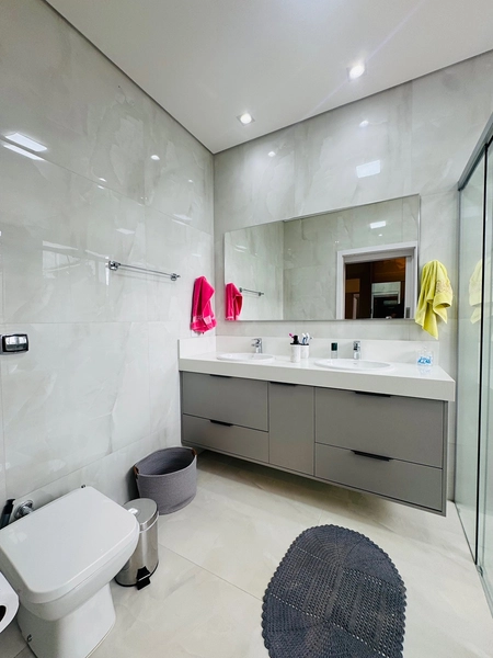 Sobrado de 4 Dormitórios sendo 3 Suítes e Piscina no Condomínio Damha IV em São Carlos/SP.: 14ª foto da galeria de imagens do imóvel