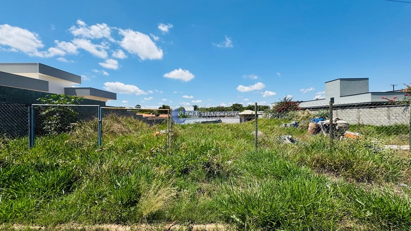 Terreno de 1000m² no Cond. de chácaras Quinta de Buritis em São Carlos: 1ª foto da galeria de imagens do imóvel