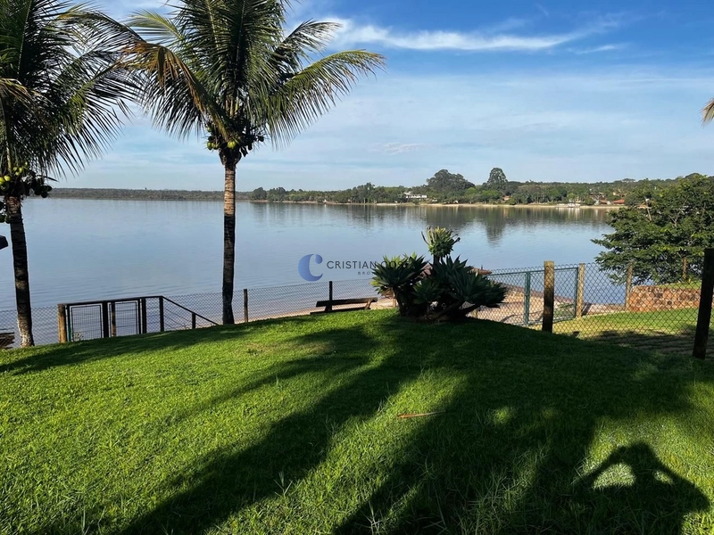 Casa pé na areia no condomínio Vivenda do Broa em Itirapina/SP.: 1ª foto da galeria de imagens do imóvel