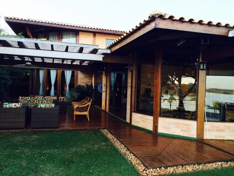 Casa pé na areia no condomínio Vivenda do Broa em Itirapina/SP.: 4ª foto da galeria de imagens do imóvel