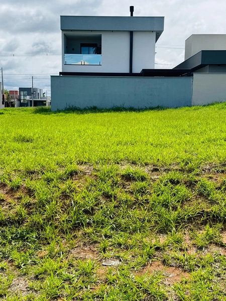 Terreno de 240m² no Condomínio Villeneuve em São Carlos/SP.: 2ª foto da galeria de imagens do imóvel