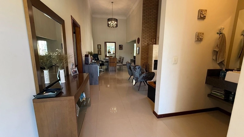 Casa de 3 Suítes e piscina no Condomínio Damha II em São Carlos/SP.: 2ª foto da galeria de imagens do imóvel