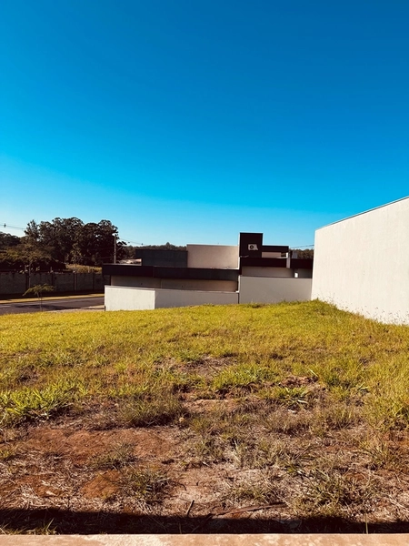 Terreno de 295 mts no Condomínio Village Damha IV em São Carlos/SP.: 1ª foto da galeria de imagens do imóvel