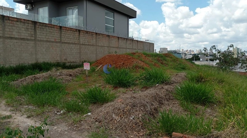 Terreno de 250 m² no Jardim Santa Júlia em São Carlos/SP: 3ª foto da galeria de imagens do imóvel