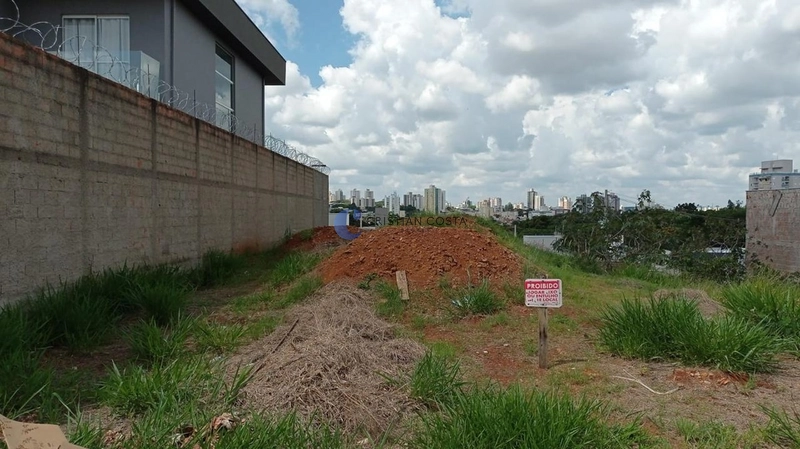 Terreno de 250 m² no Jardim Santa Júlia em São Carlos/SP: 1ª foto da galeria de imagens do imóvel