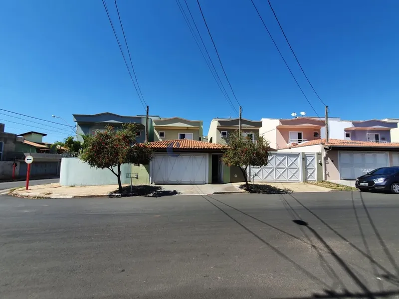 SOBRADO COM 3 DORMITÓRIOS NO JARDIM SANTA FELICIA PQ. EM SÃO CARLOS/SP: 2ª foto da galeria de imagens do imóvel