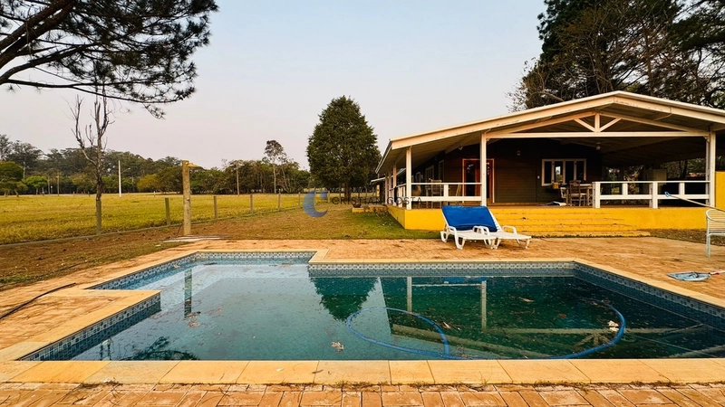 Casa de 4 dormitórios e piscina no Cond. Vila Pinhal em Itirapina/SP.: 9ª foto da galeria de imagens do imóvel