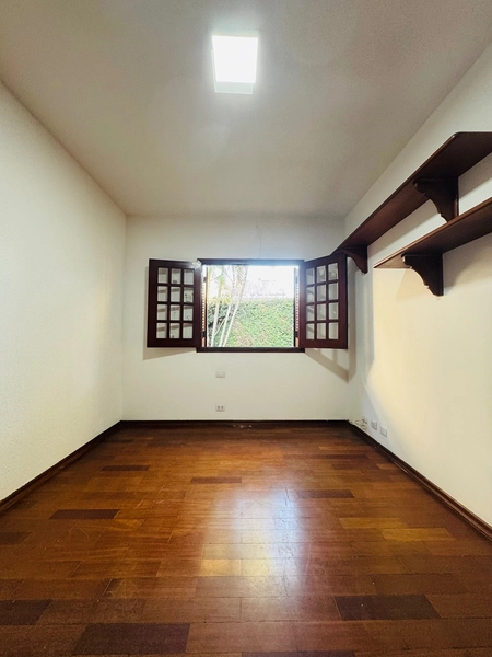 Casa de 3 Dormitórios e Piscina na Vila Brasília em São Carlos/SP,: 32ª foto da galeria de imagens do imóvel