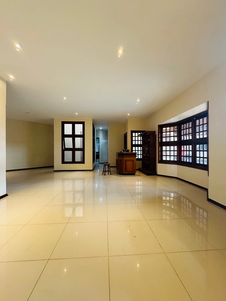 Casa de 3 Dormitórios e Piscina na Vila Brasília em São Carlos/SP,: 18ª foto da galeria de imagens do imóvel
