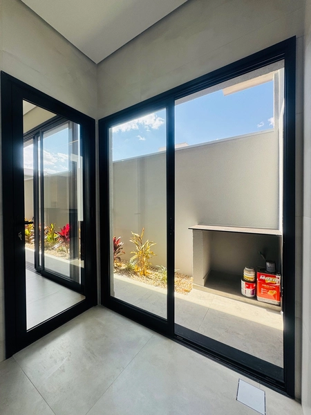 Casa de 3 Dormitórios e Piscina no Condomínio Faber IV em São Carlos/SP.: 18ª foto da galeria de imagens do imóvel
