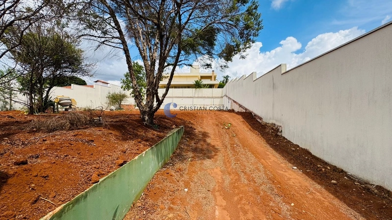 Terreno com 568m² no Condomínio Parque Sabará em São Carlos/SP.: 3ª foto da galeria de imagens do imóvel