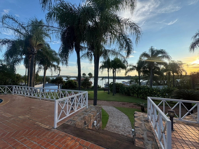 Casa de 4 Dormitórios na Represa do Condomínio Vivenda do Broa em Itirapina/SP.: 3ª foto da galeria de imagens do imóvel