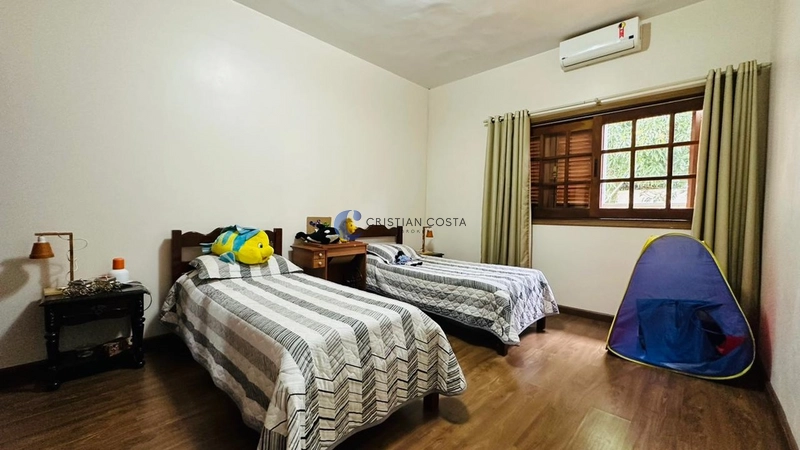 Casa de 5 dormitórios no Jardim Macarengo em São Carlos/SP.: 27ª foto da galeria de imagens do imóvel