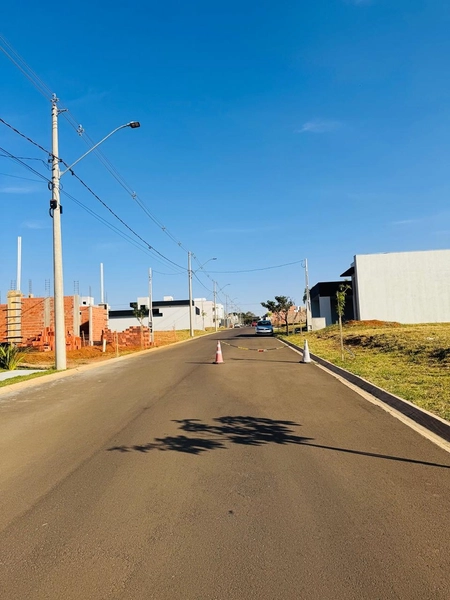 Terreno de 240m² no Residencial Villenueve em São Carlos/SP.: 3ª foto da galeria de imagens do imóvel