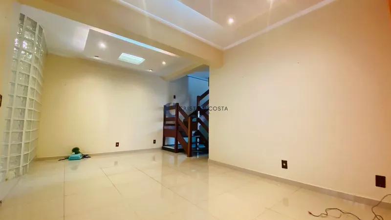 Sobrado de 3 dorm. no Núcleo Res. Silvio Vilari em São Carlos/SP: 4ª foto da galeria de imagens do imóvel