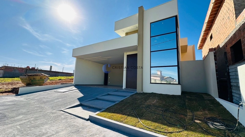 Casa de 3 dorm. e pisc. no cond. Monte das Araucárias em São Carlos/SP: 2ª foto da galeria de imagens do imóvel
