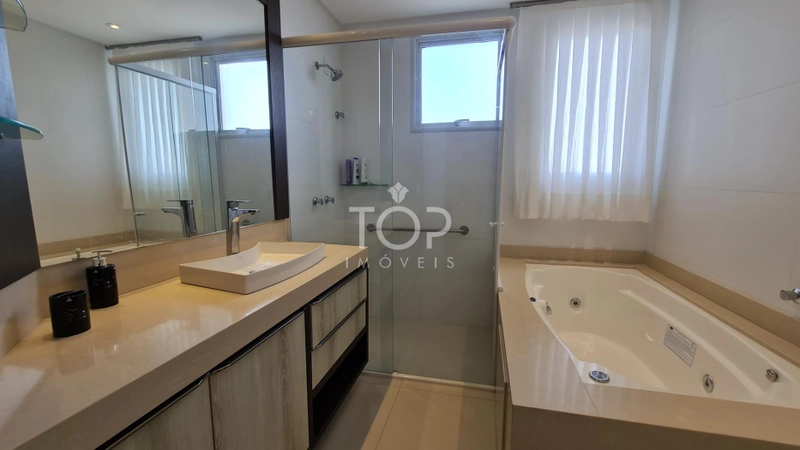 APARTAMENTO FRENTE AVENIDA ALTO PADRAO MEIA PRAIA: 13ª foto da galeria de imagens do imóvel