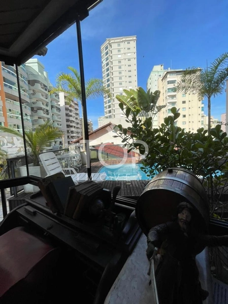 APARTAMENTO COM TERRAÇO EM MEIA PRAIA: 2ª foto da galeria de imagens do imóvel