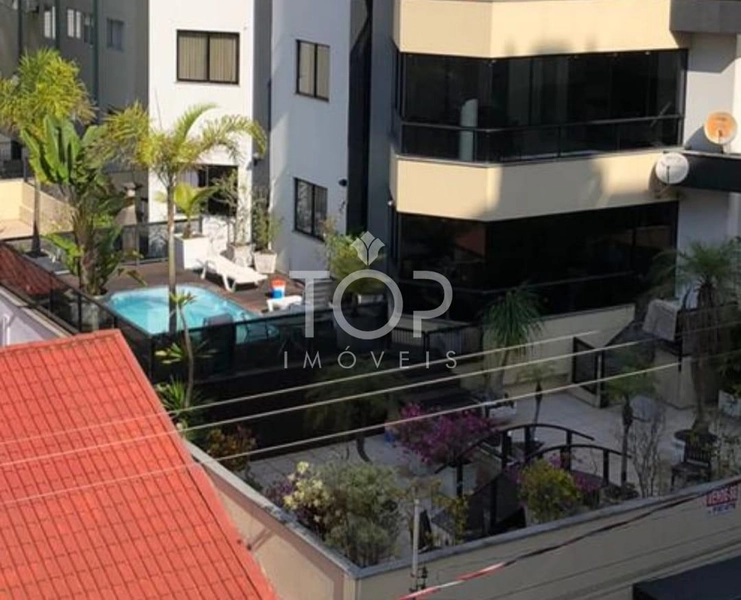 APARTAMENTO COM TERRAÇO EM MEIA PRAIA: 4ª foto da galeria de imagens do imóvel