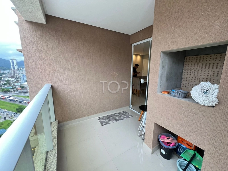 APARTAMENTO PRONTO EM MEIA PRAIA: 1ª foto da galeria de imagens do imóvel