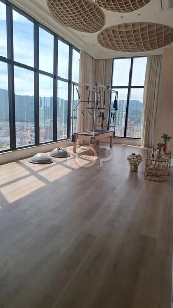 APARTAMENTO PRONTO DE ALTO PADRAO COM VISTA PARA O MAR EM MEIA PRAIA: 23ª foto da galeria de imagens do imóvel