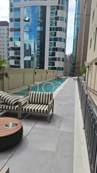 APARTAMENTO PRONTO DE ALTO PADRAO COM VISTA PARA O MAR EM MEIA PRAIA: 3ª foto da galeria de imagens do imóvel