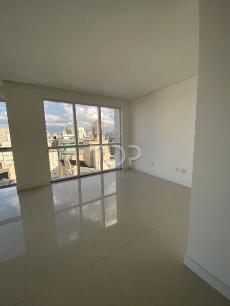 APARTAMENTO PRONTO EM MEIA PRAIA: 3ª foto da galeria de imagens do imóvel