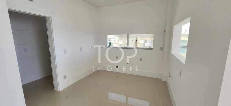 APARTAMENTO EM MEIA PRAIA: 71ª foto da galeria de imagens do imóvel