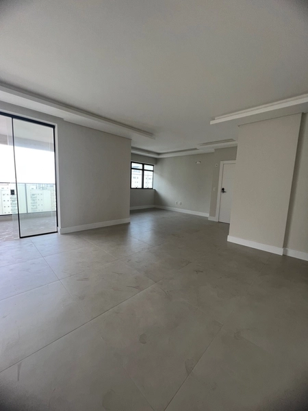 4 SUITES BEM LOCALIZADO MEIA PRAIA: 27ª foto da galeria de imagens do imóvel