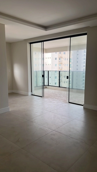 4 SUITES BEM LOCALIZADO MEIA PRAIA: 31ª foto da galeria de imagens do imóvel