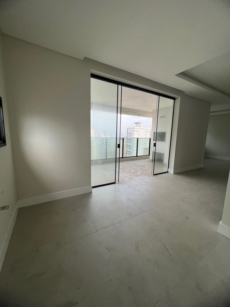 4 SUITES BEM LOCALIZADO MEIA PRAIA: 38ª foto da galeria de imagens do imóvel