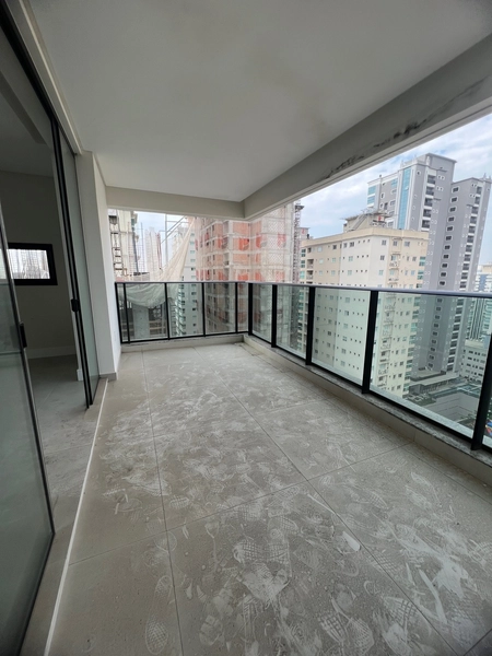 4 SUITES BEM LOCALIZADO MEIA PRAIA: 4ª foto da galeria de imagens do imóvel