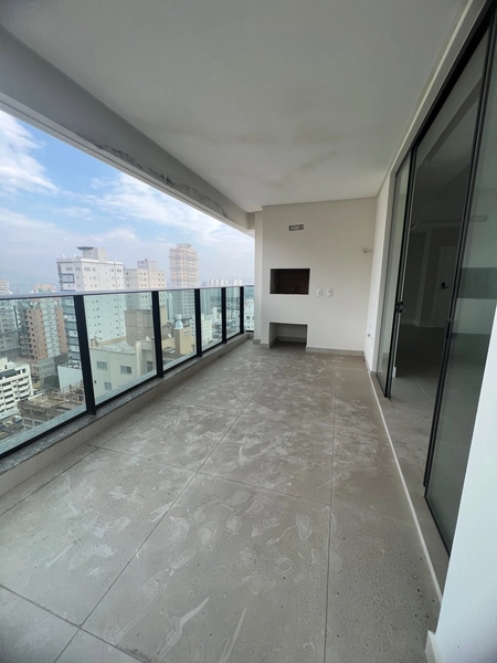 4 SUITES BEM LOCALIZADO MEIA PRAIA: 49ª foto da galeria de imagens do imóvel